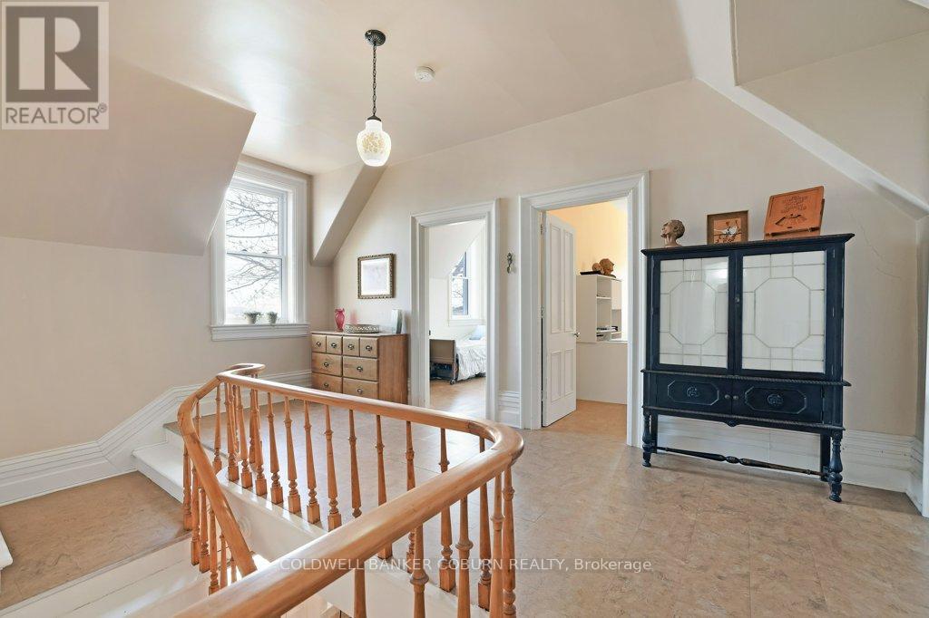 81 Lakeshore Drive Property Photo 32