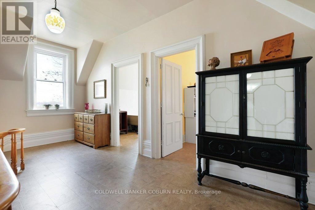 81 Lakeshore Drive Property Photo 33