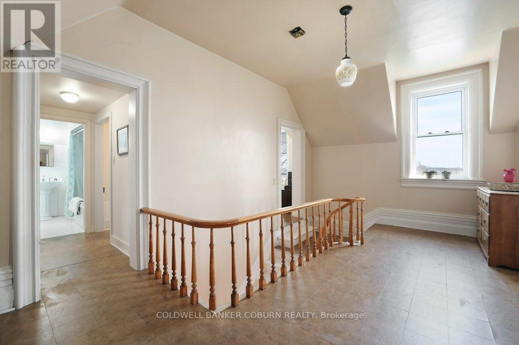 81 Lakeshore Drive Property Photo 34