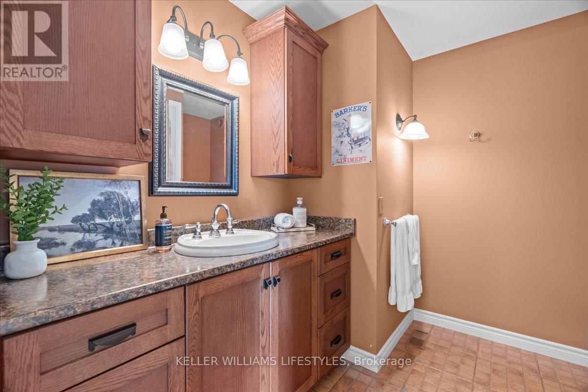 25728 Mcmurchy Line Property Photo 13