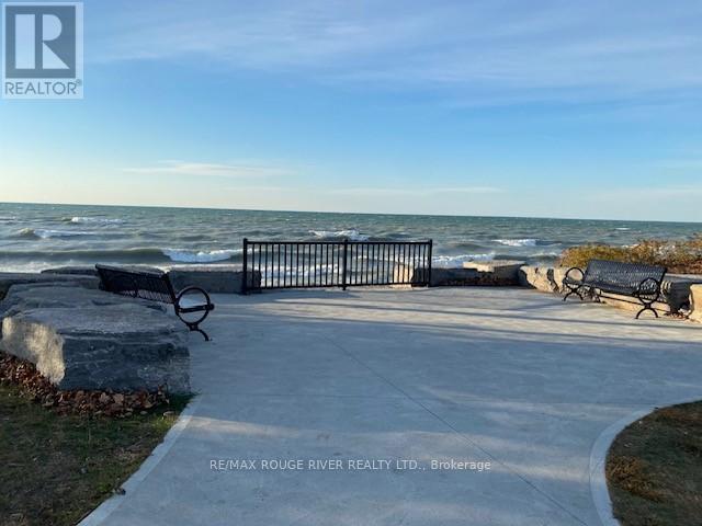207 Suzanne Mess Boulevard Property Photo 9