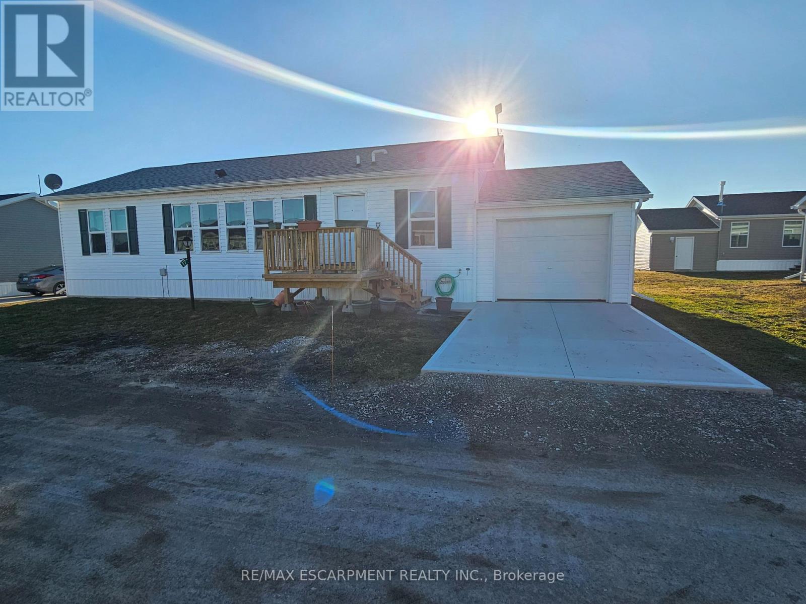 17 BENT WILLOW COURT Property Photo 1