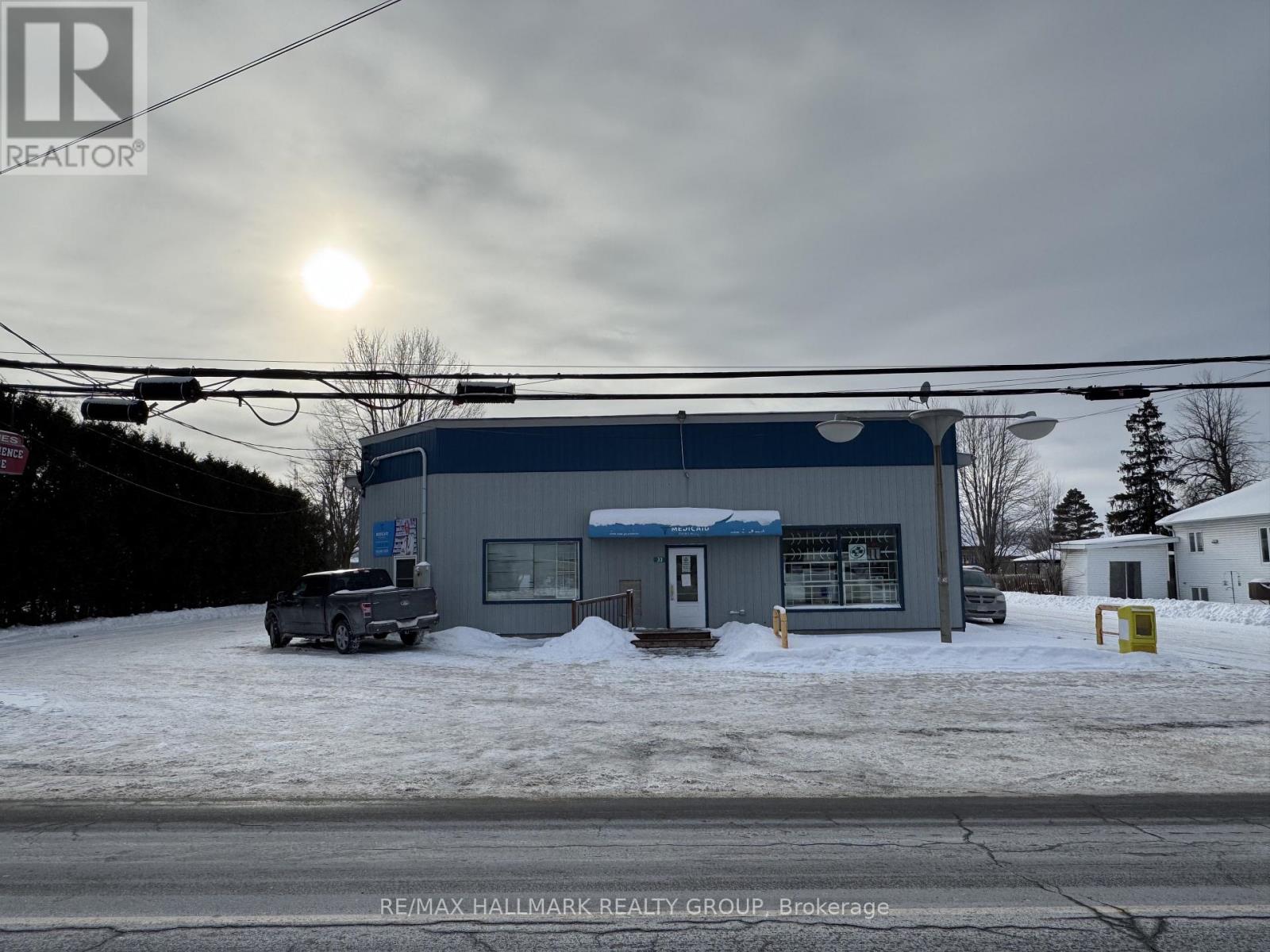 33 Queen St Street Property Photo 1