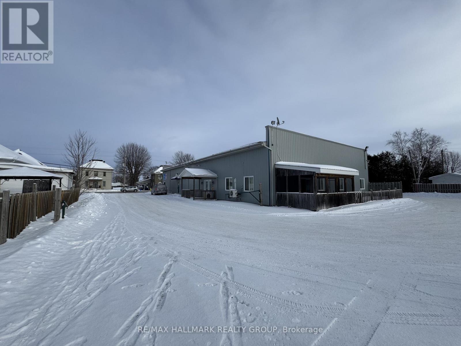 33 Queen St Street Property Photo 21