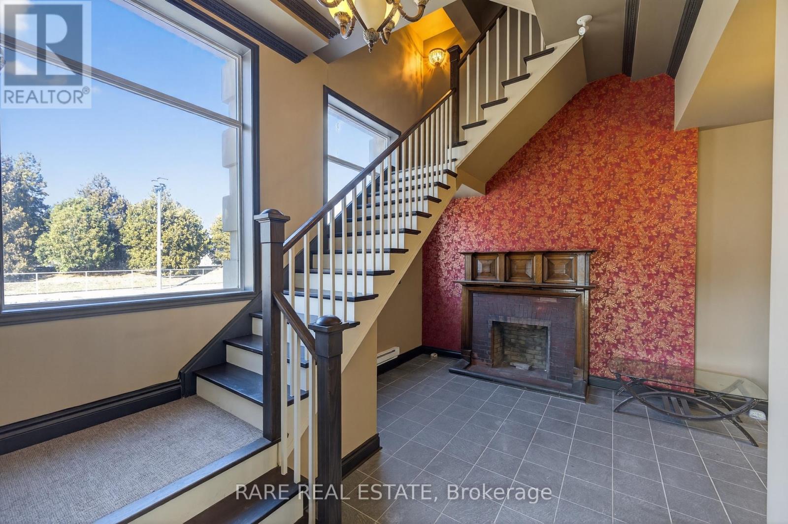 4190 Bridge Street Property Photo 4
