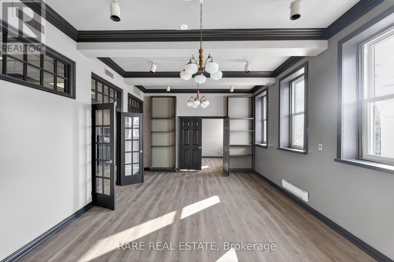 4190 Bridge Street Property Photo 8