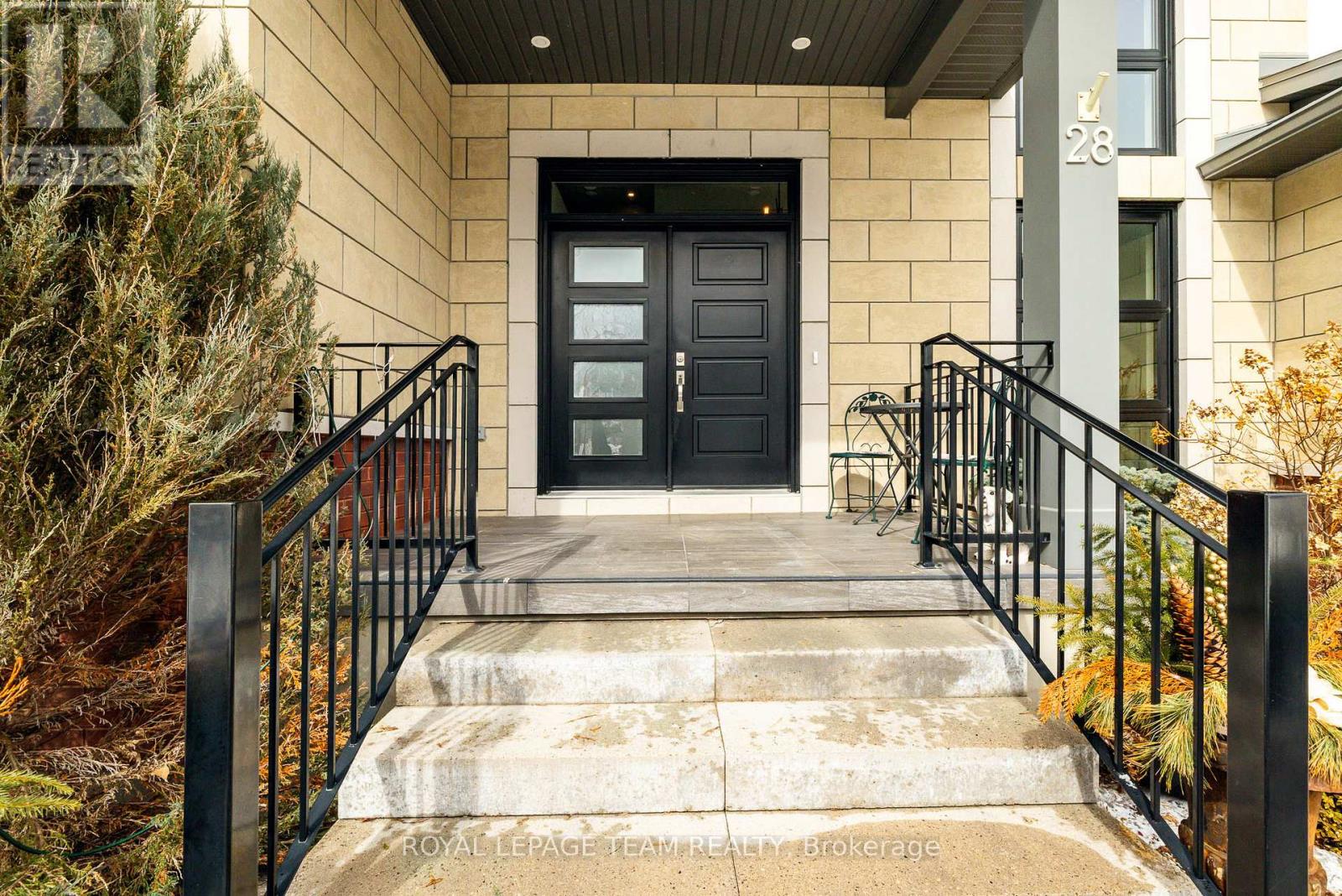 28 George Street Property Photo 3
