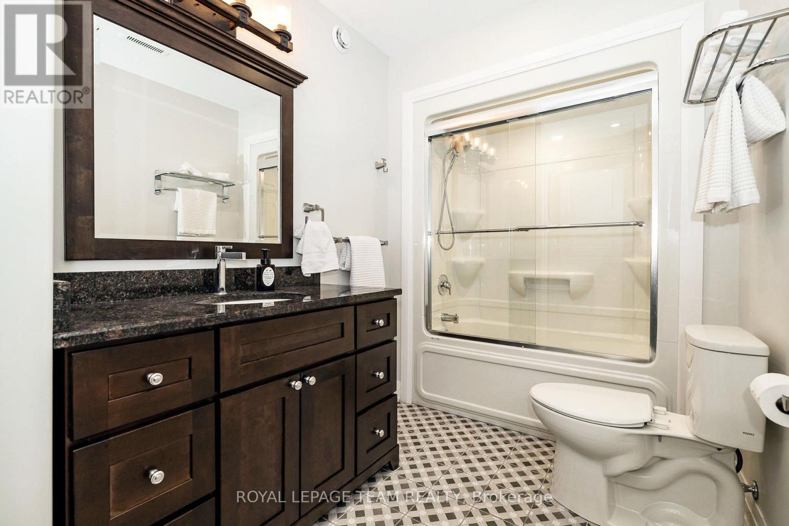 28 George Street Property Photo 34