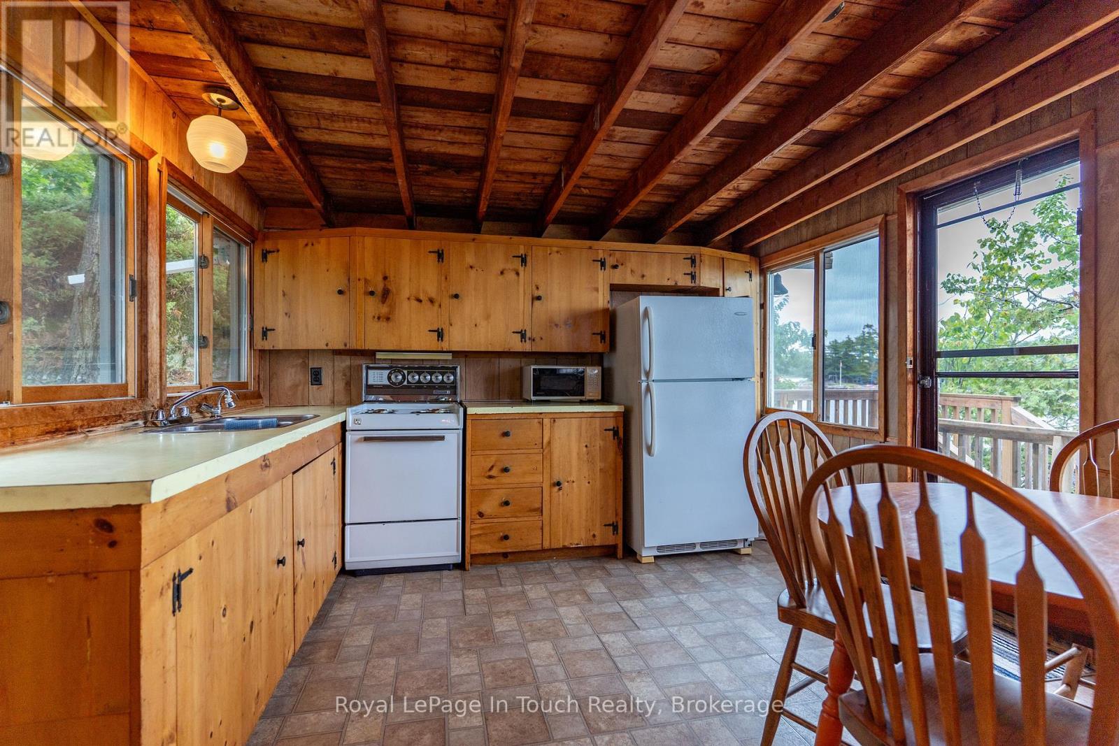 13182 Georgian Bay Shore Property Photo 16