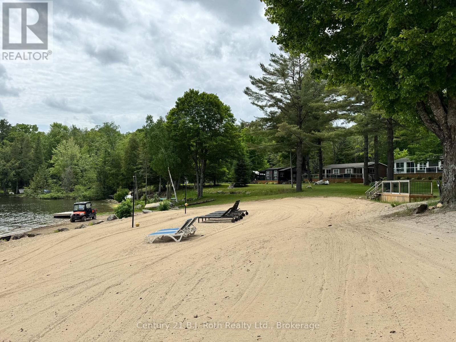 439 Springwater Crescent Property Photo 13