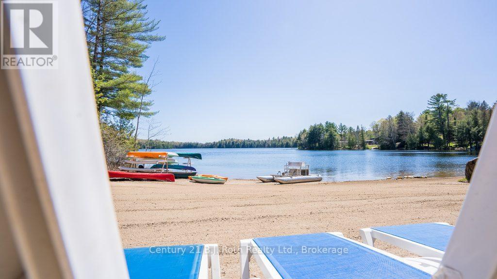 439 Springwater Crescent Property Photo 17