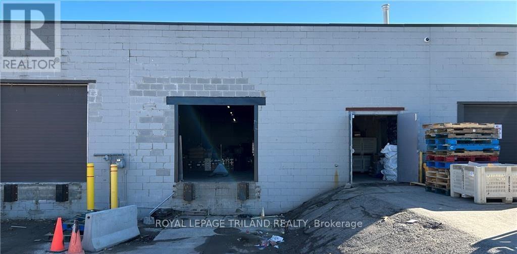 2 - 412 Newbold Street Property Photo 8