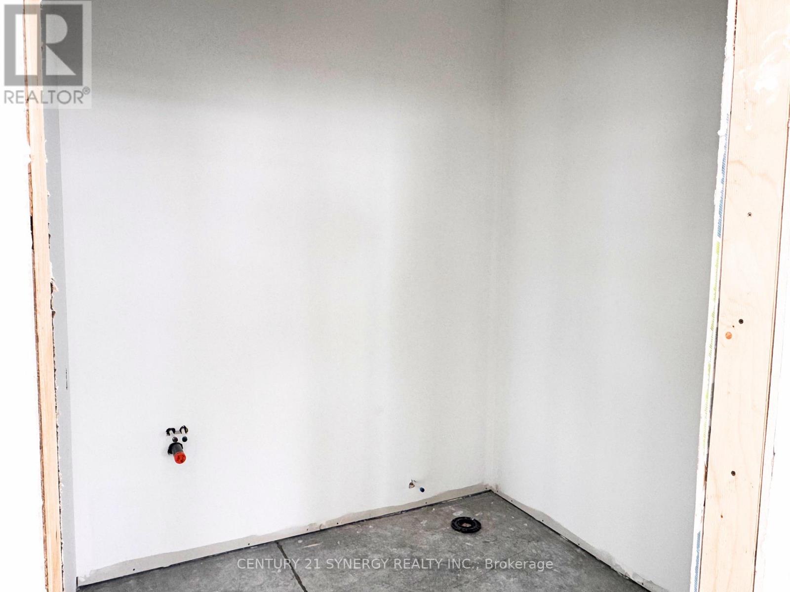 C - 2 George Street Property Photo 10