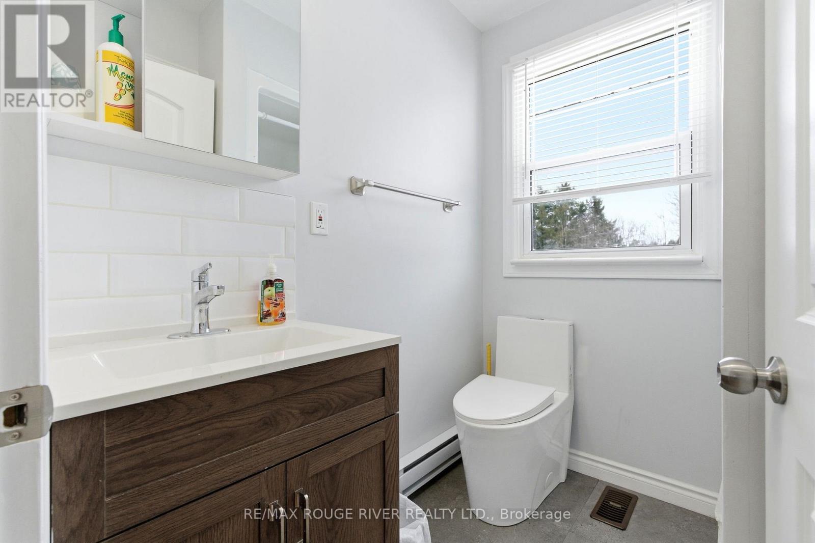 9 Cedar Street Property Photo 29