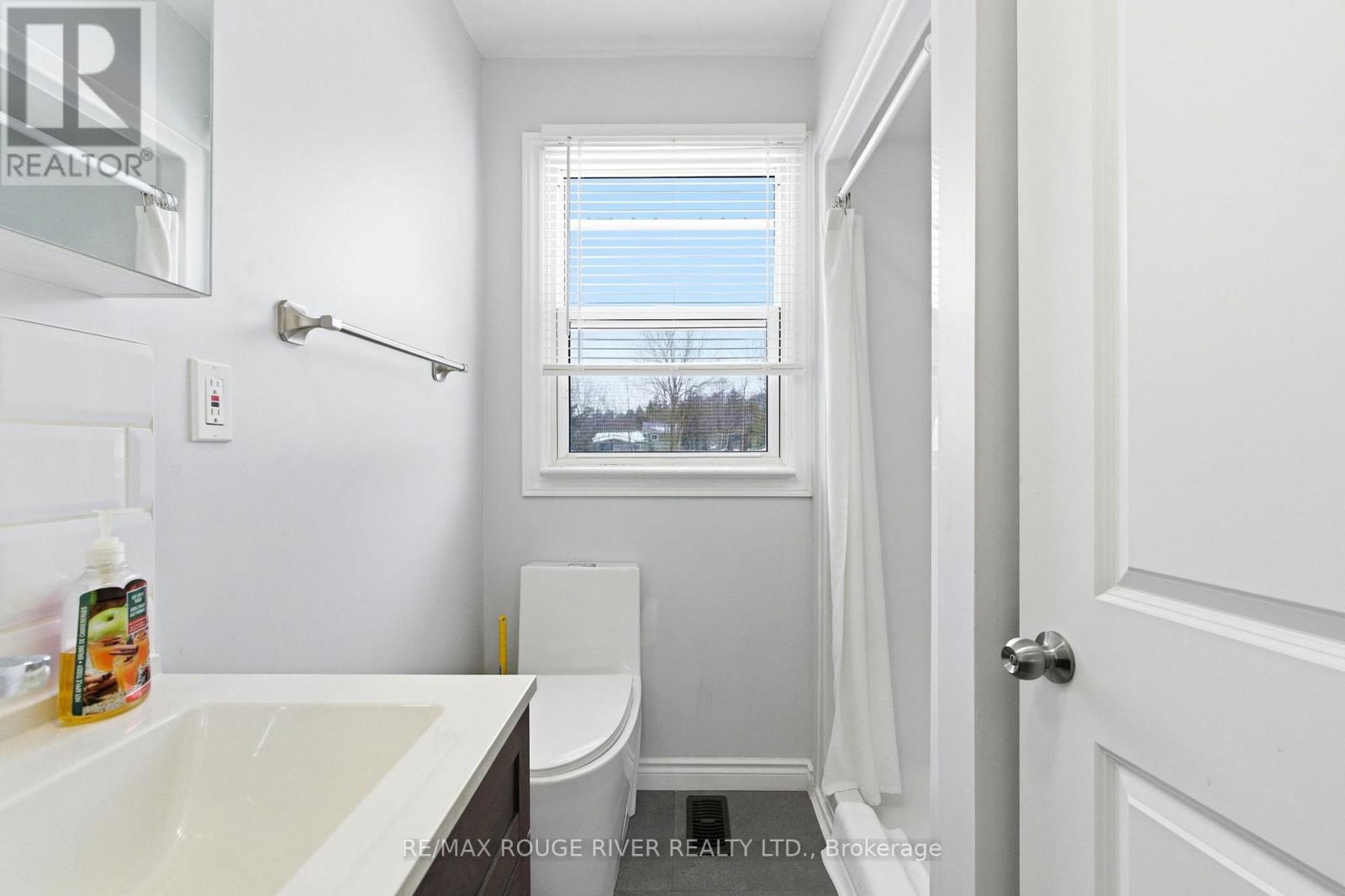 9 Cedar Street Property Photo 30