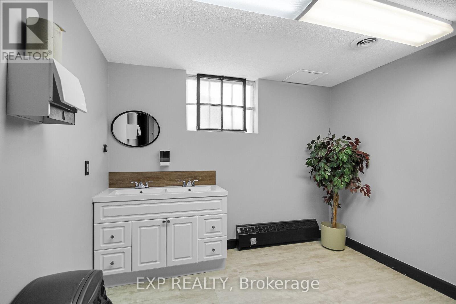 12 Maple Avenue Property Photo 13