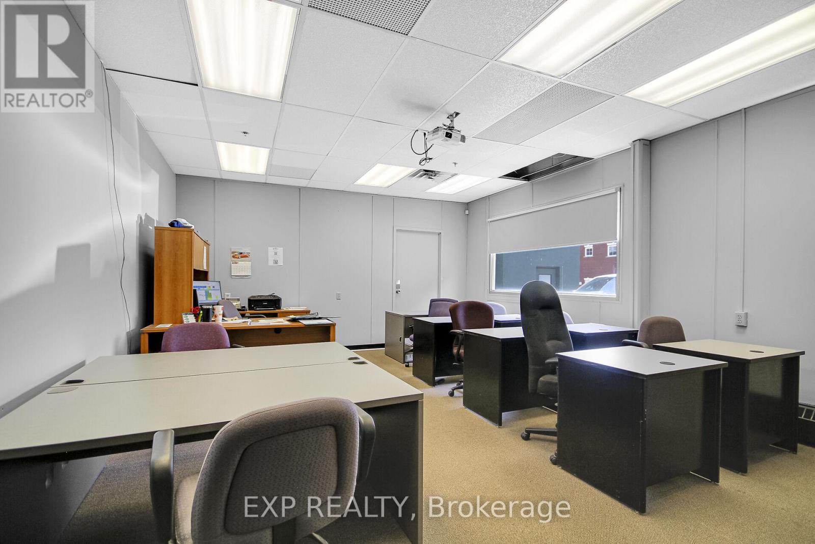 12 Maple Avenue Property Photo 23