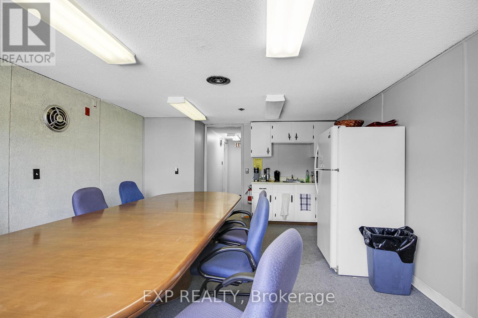 12 Maple Avenue Property Photo 24