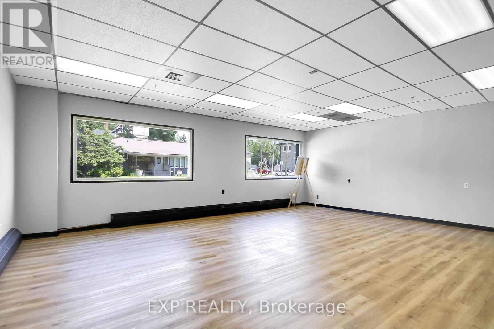 12 Maple Avenue Property Photo 31