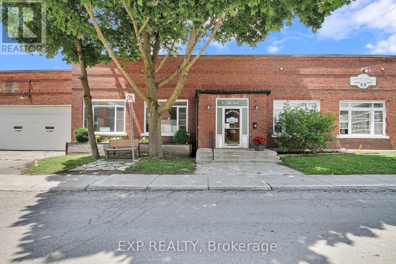 12 MAPLE AVENUE Property Photo 1