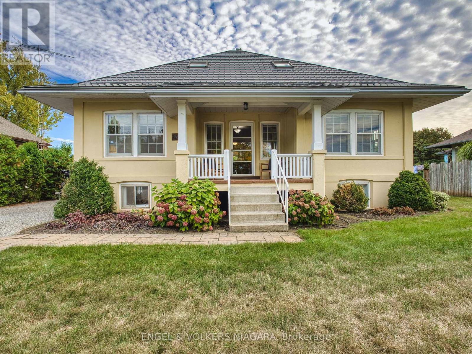 1577 Line 6 Road Property Photo 1