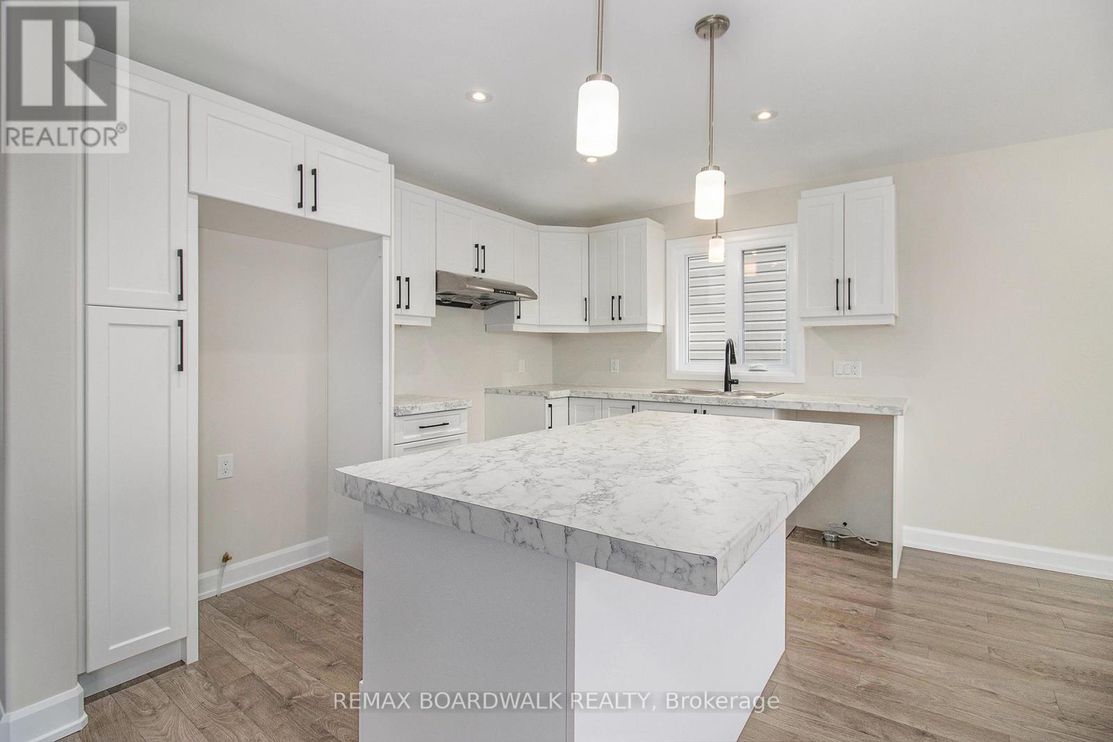 1145 Montblanc Crescent Property Photo 6