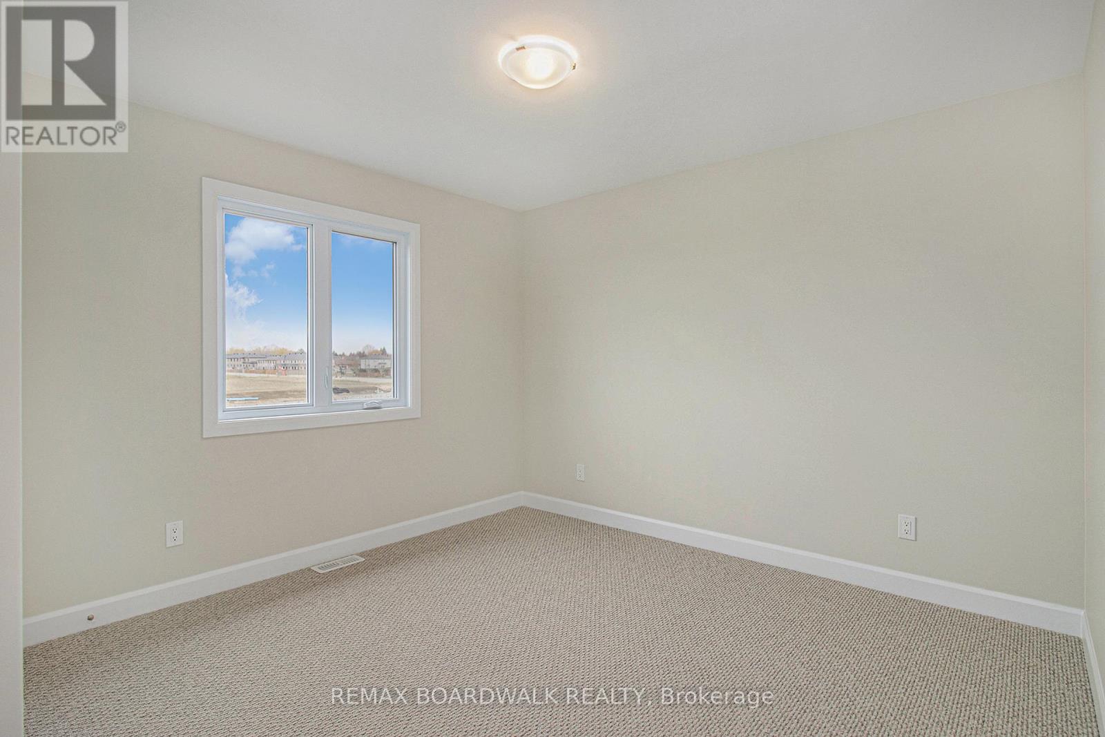 1145 Montblanc Crescent Property Photo 11