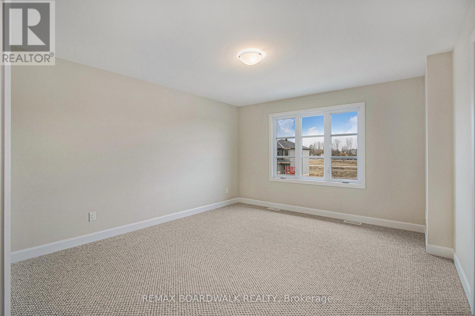 1145 Montblanc Crescent Property Photo 12