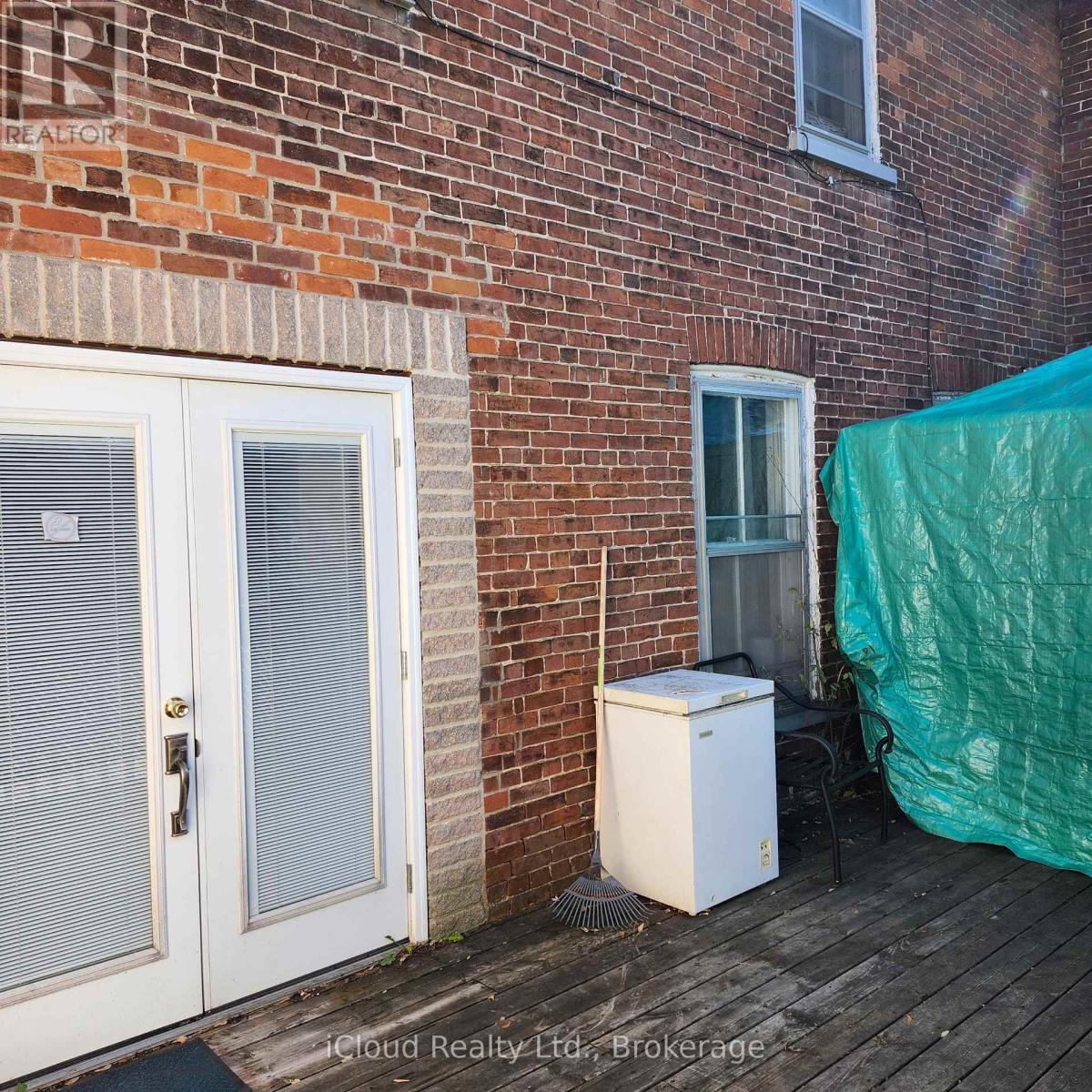 19 Bridge Street W Property Photo 4