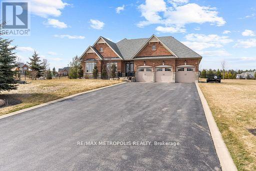 8 Nature's Landing Drive Property Photo 1