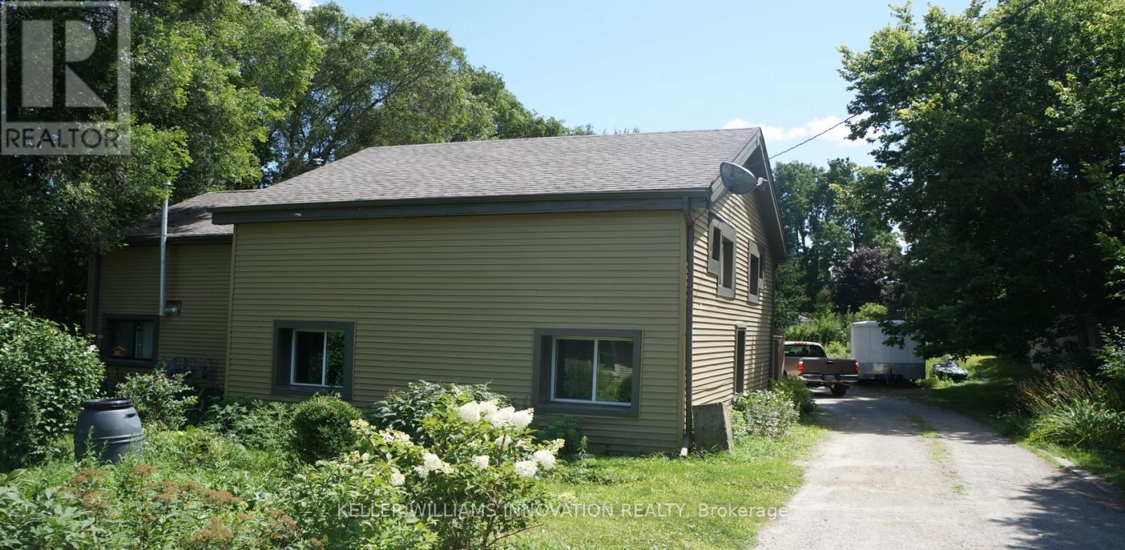 87-93 North Town Line W Property Photo 1