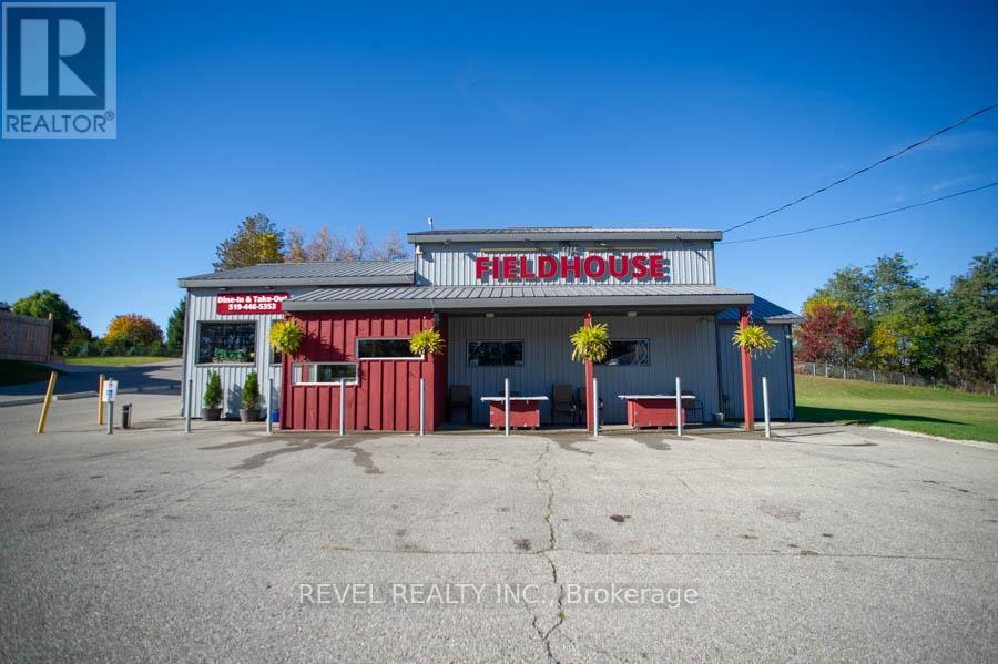 53 SIMCOE STREET