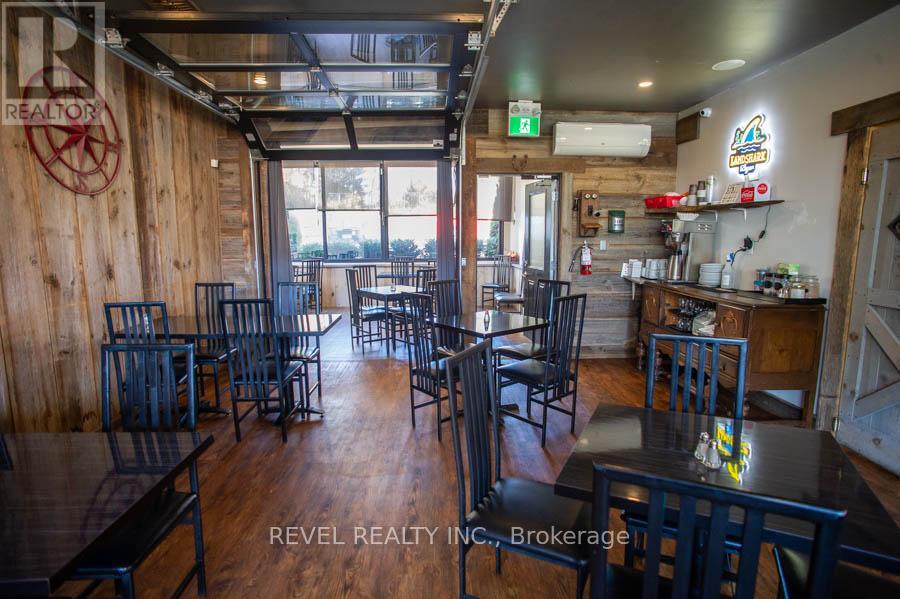 53 Simcoe Street Property Photo 10