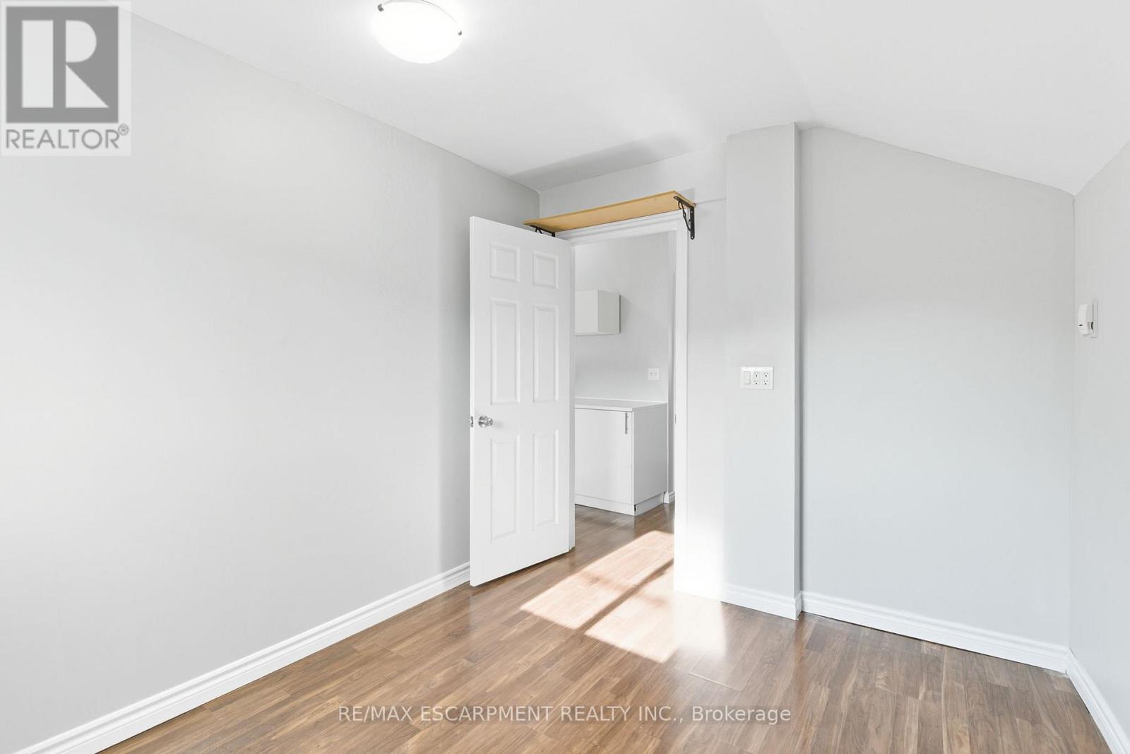 2 - 2 Windsor Street Property Photo 7