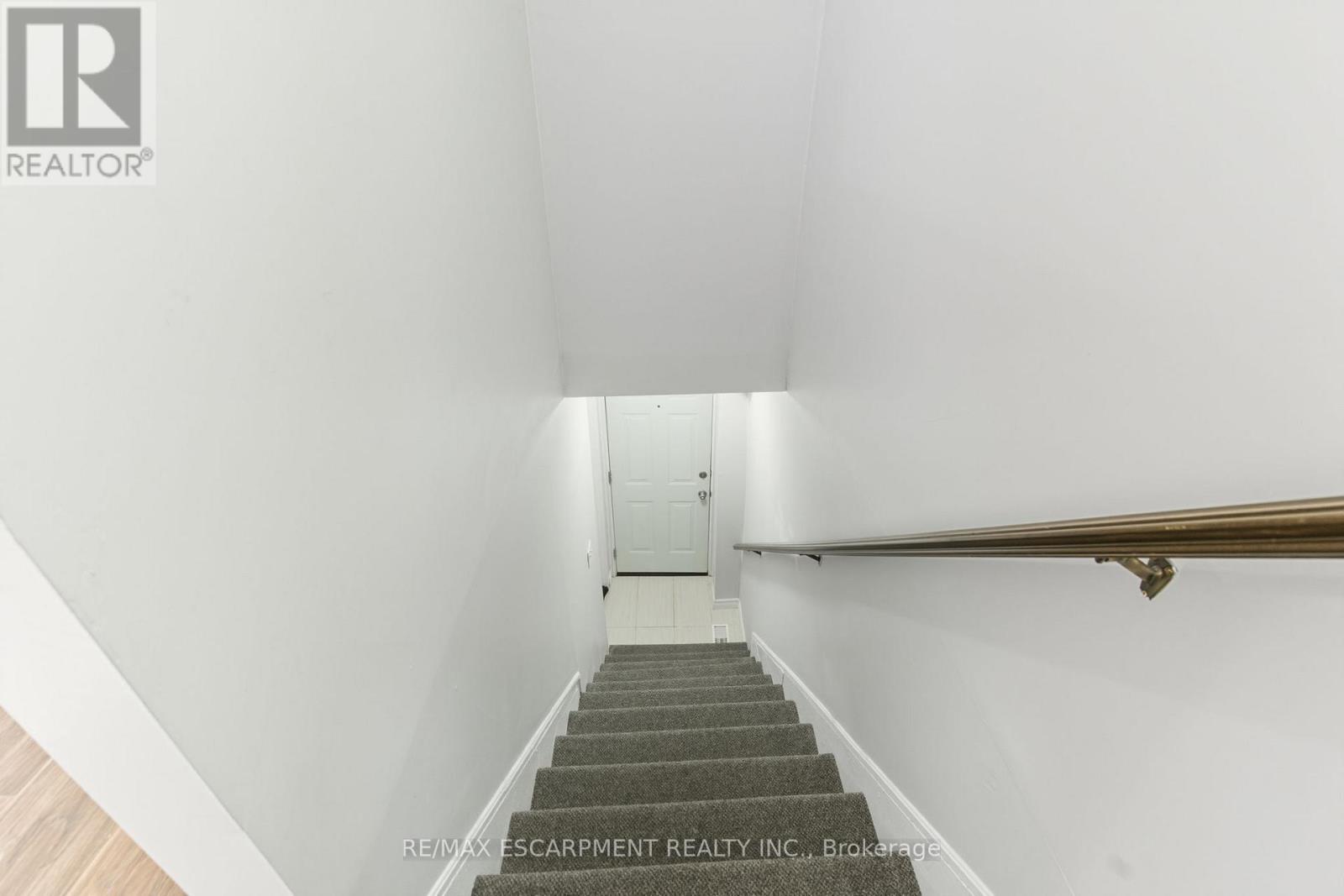 2 - 2 Windsor Street Property Photo 14