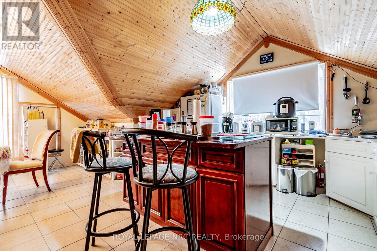 6490 Thorold Stone Road Property Photo 16