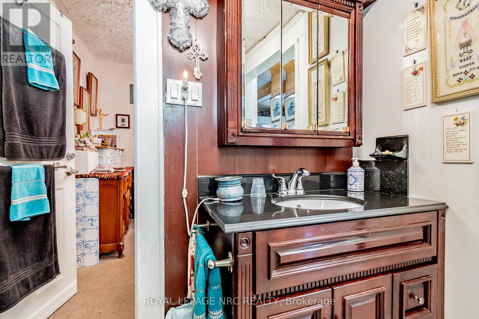 6490 Thorold Stone Road Property Photo 23