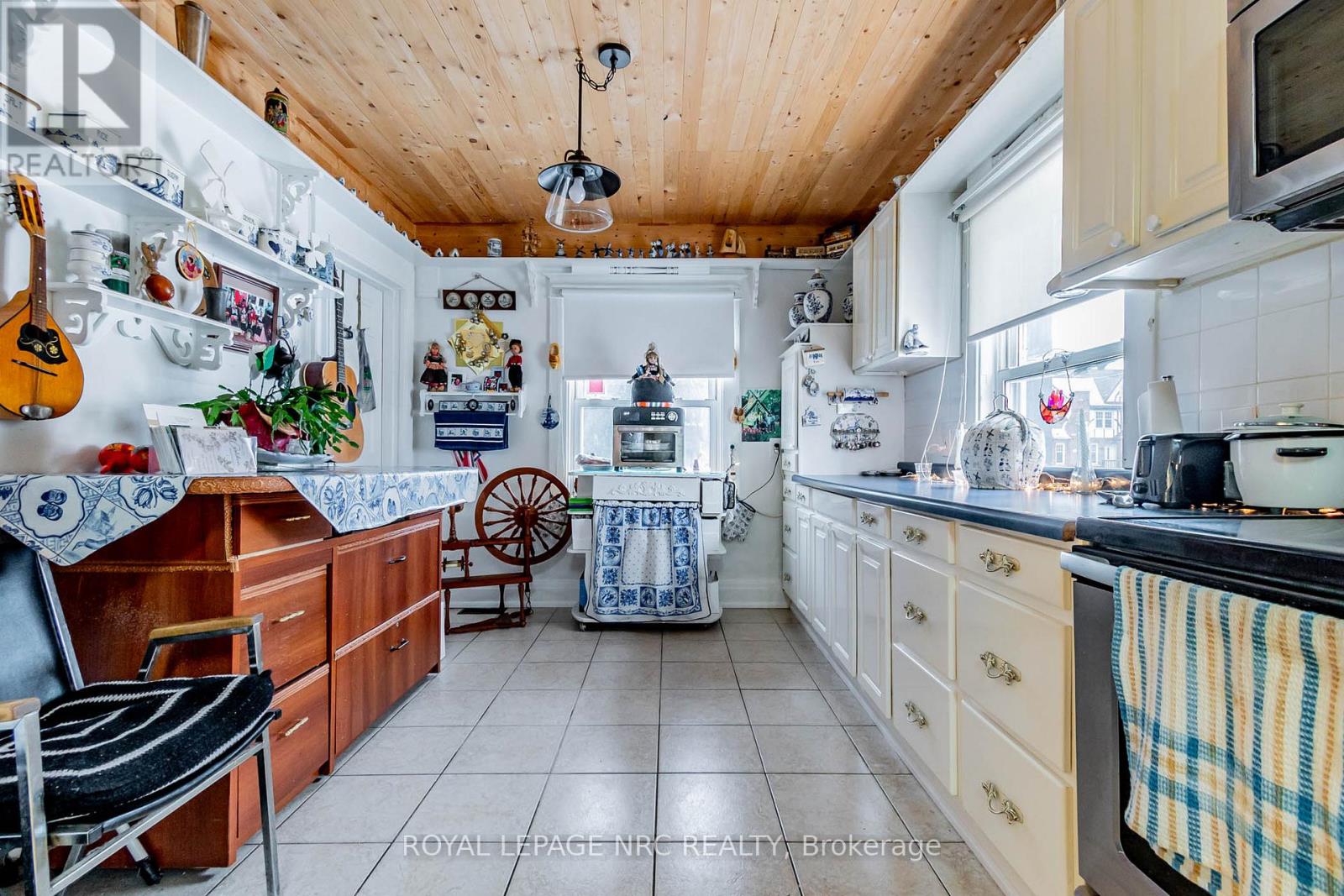6490 Thorold Stone Road Property Photo 27
