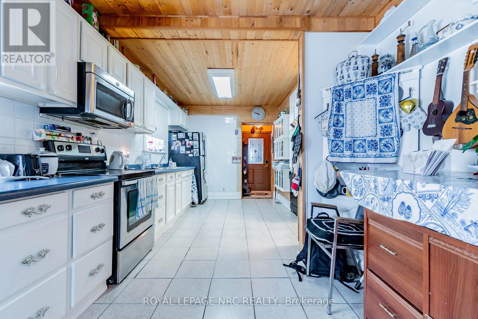 6490 Thorold Stone Road Property Photo 31