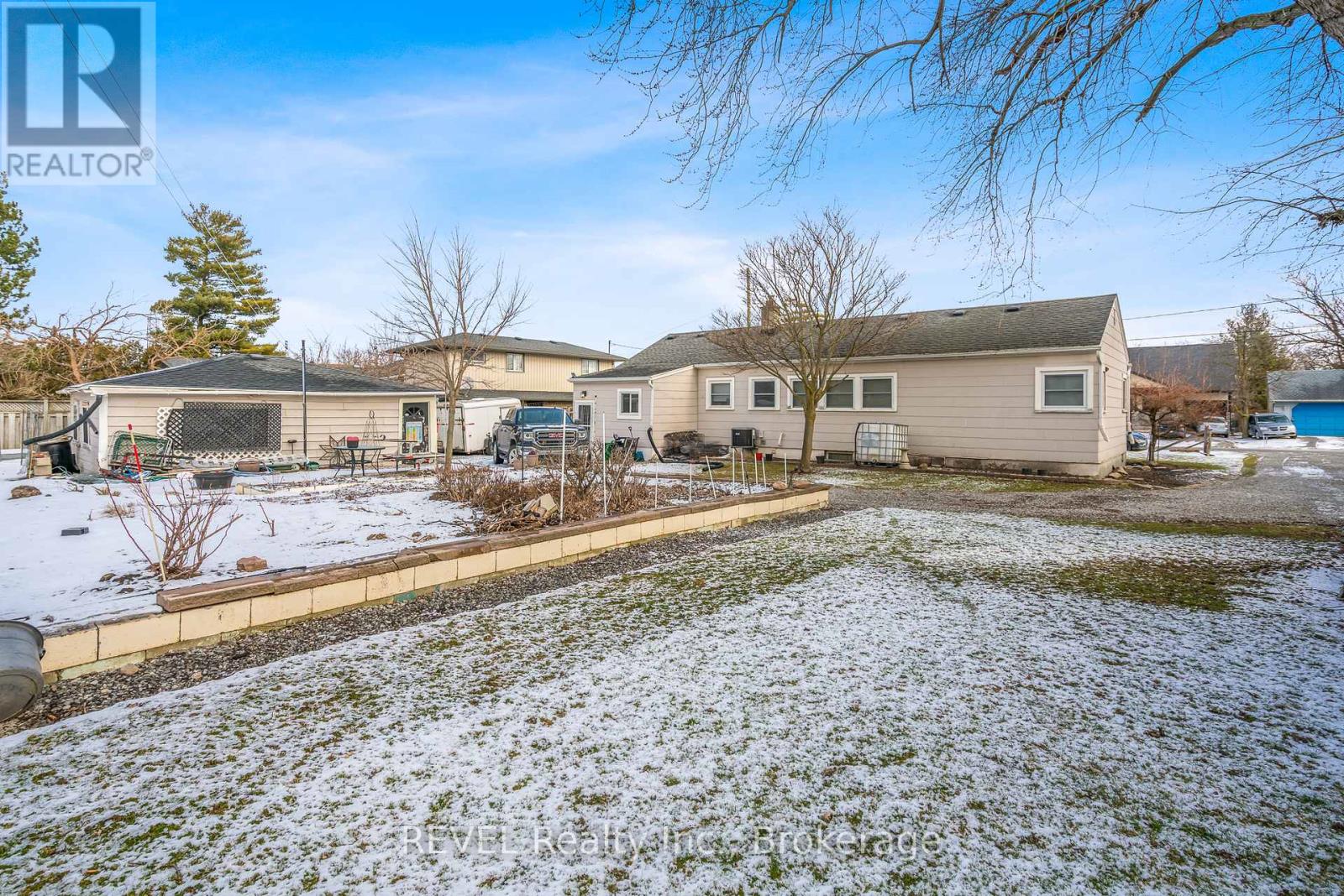 18 A,b,c,d Valley Road Property Photo 4