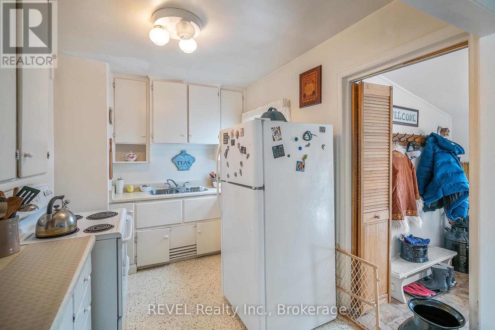 18 A,b,c,d Valley Road Property Photo 13
