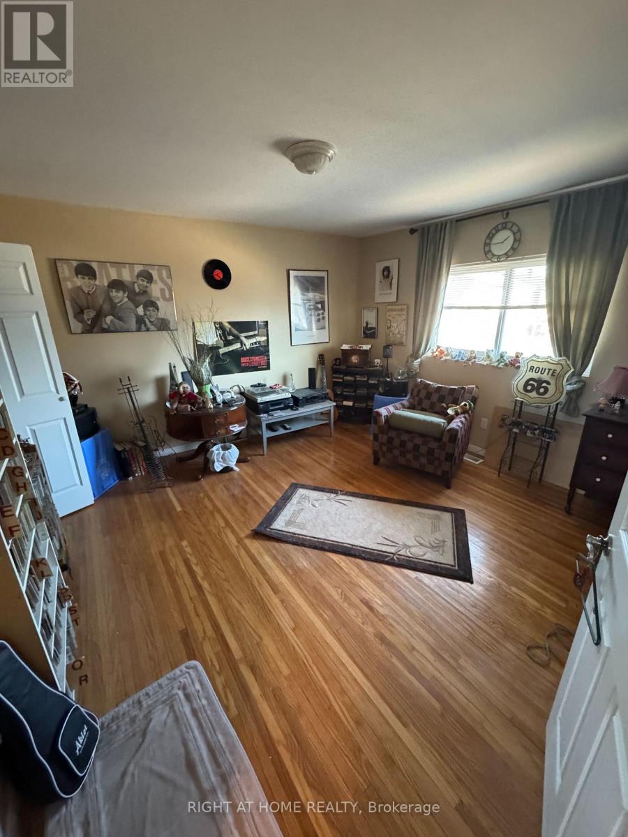 655-91 Giles Boulevard Property Photo 20