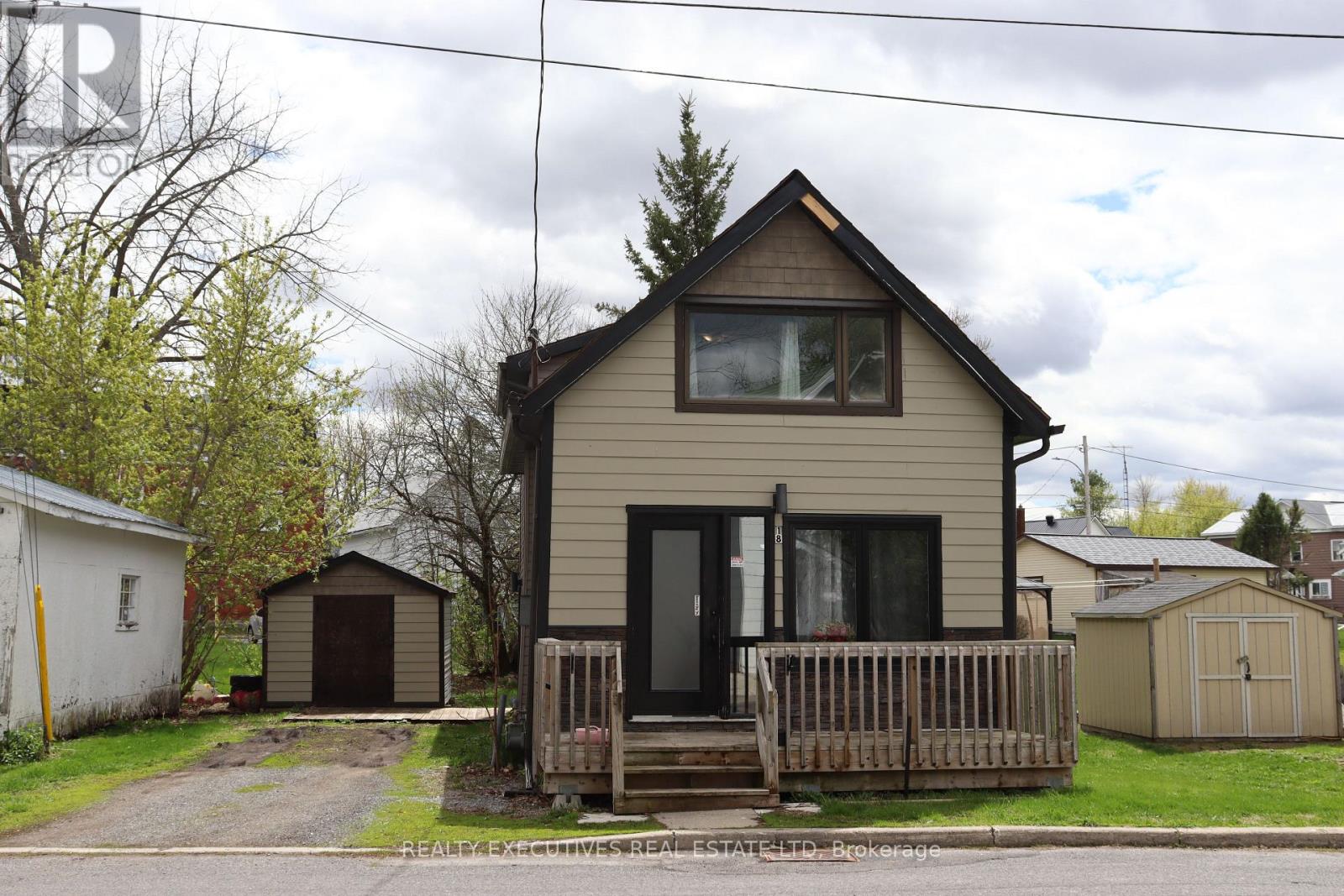 18 Mill Street Property Photo 2