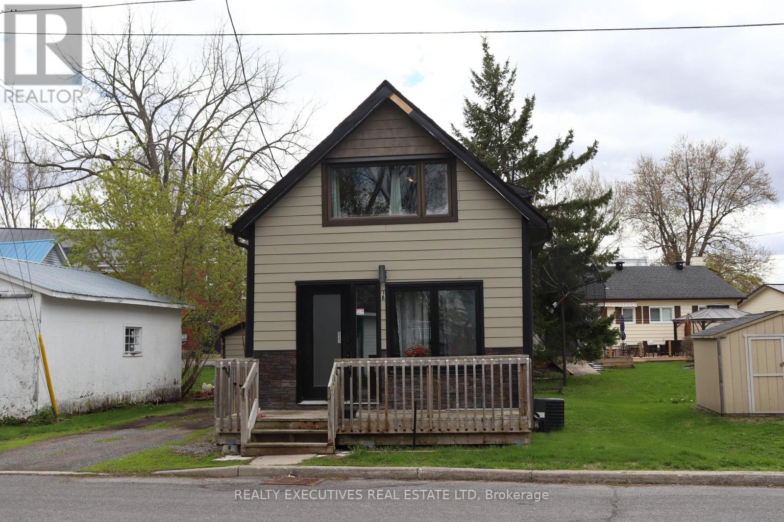 18 Mill Street Property Photo 3