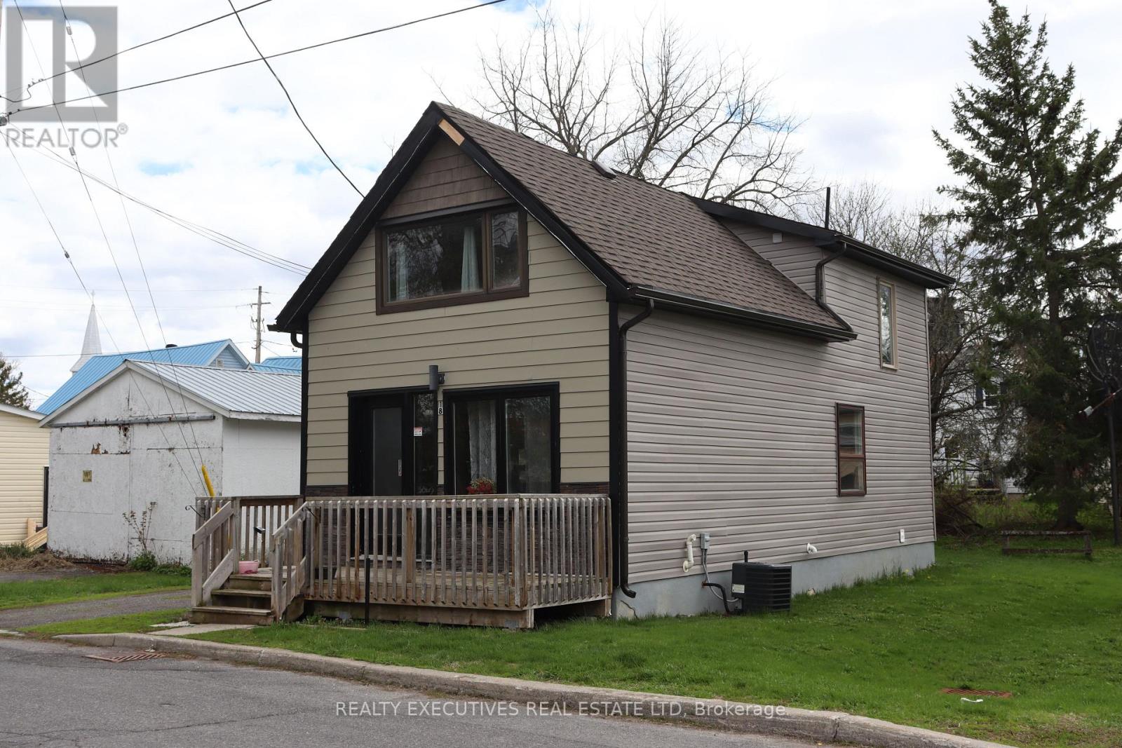18 Mill Street Property Photo 4