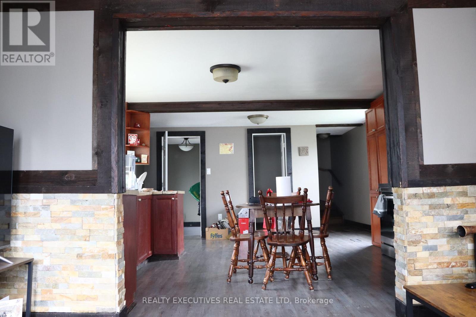 18 Mill Street Property Photo 6