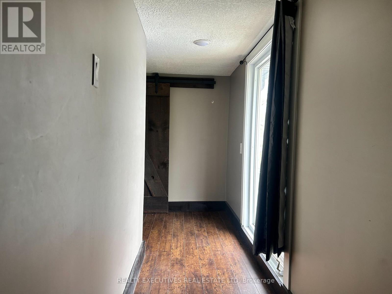 18 Mill Street Property Photo 11