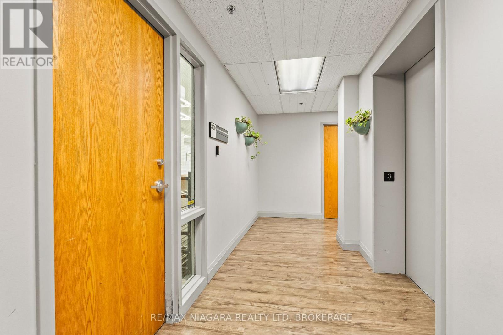 300 - 43 Church Street Property Photo 5