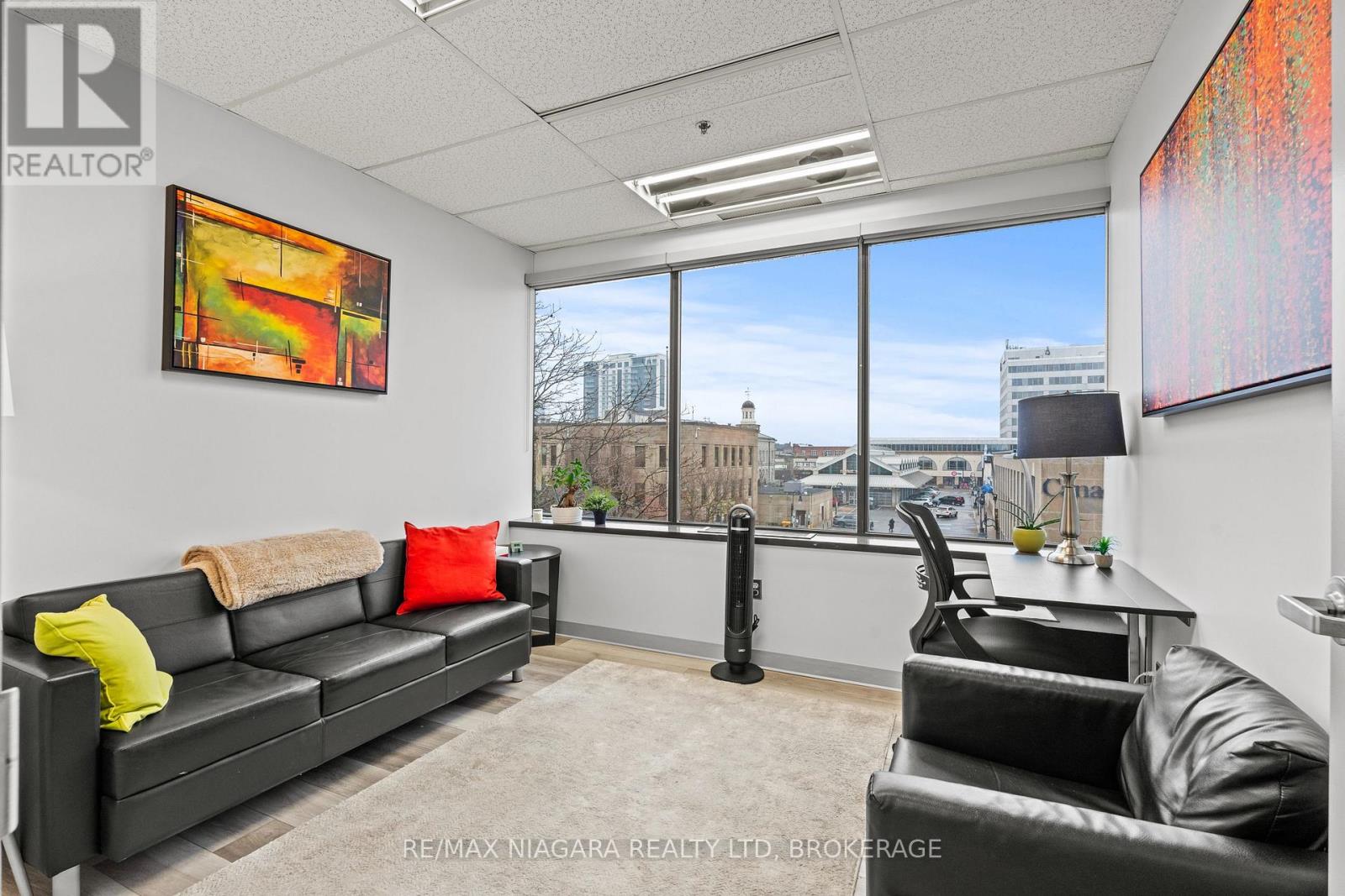 300 - 43 Church Street Property Photo 11