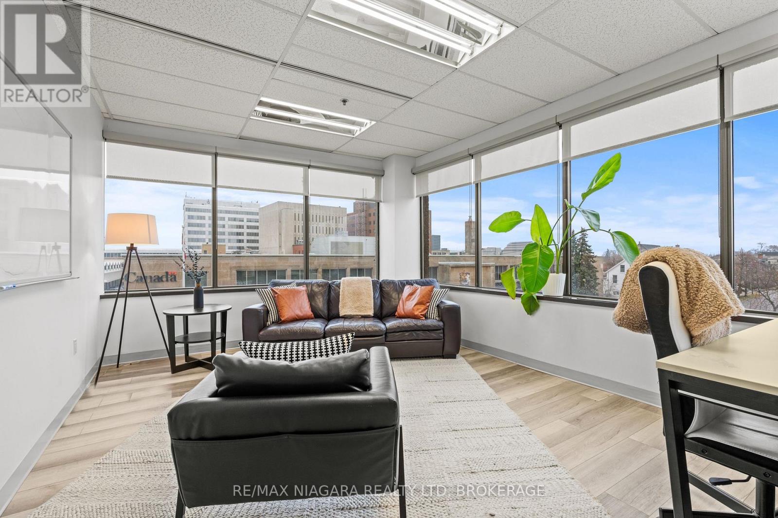 300 - 43 Church Street Property Photo 15
